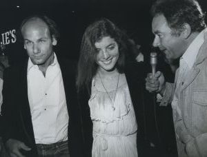 Caroline Kennedy with friend Martin Kaplan and Robin Leach 1981, NY.jpg